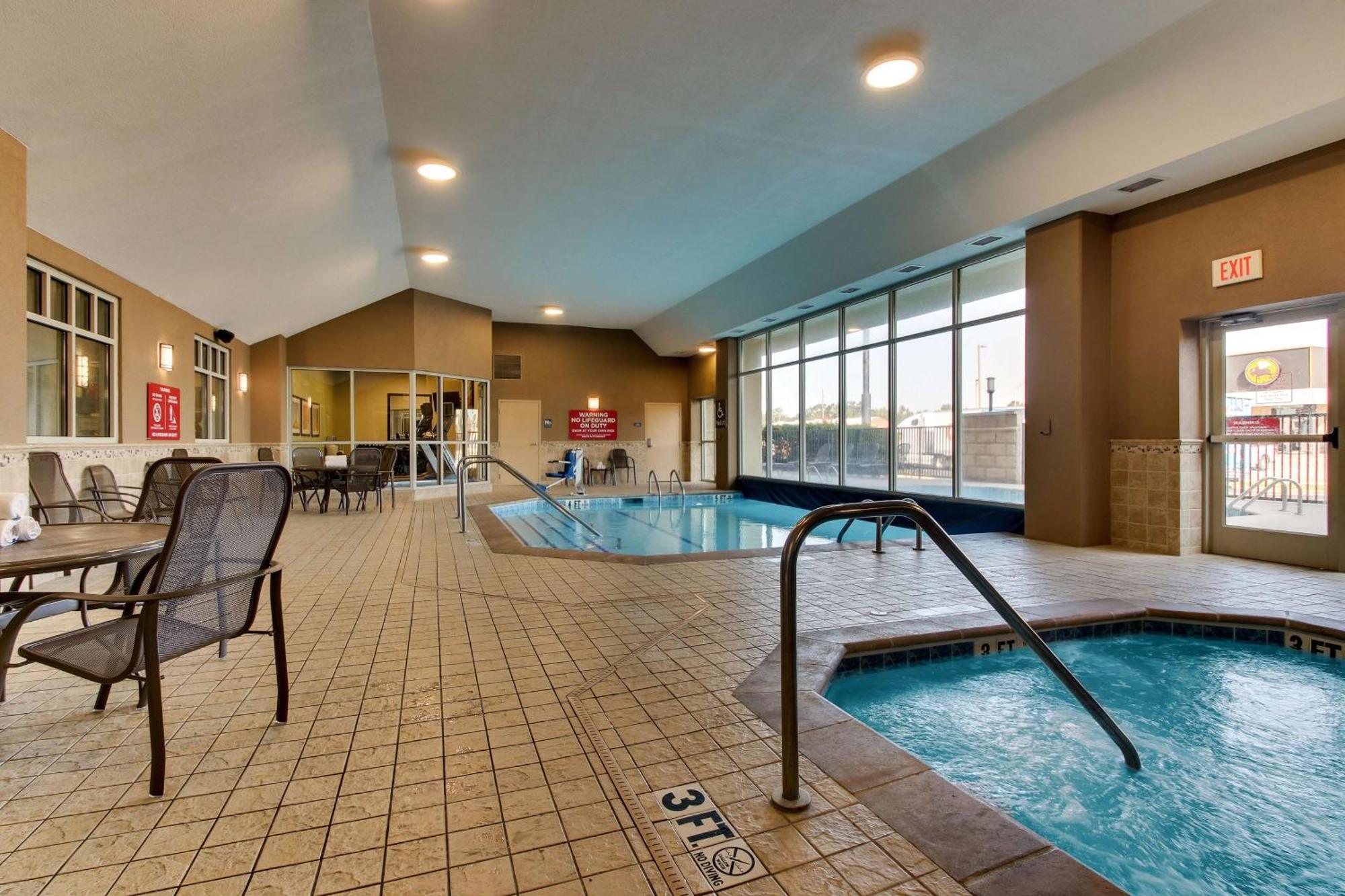 Drury Inn & Suites Меридиан Экстерьер фото