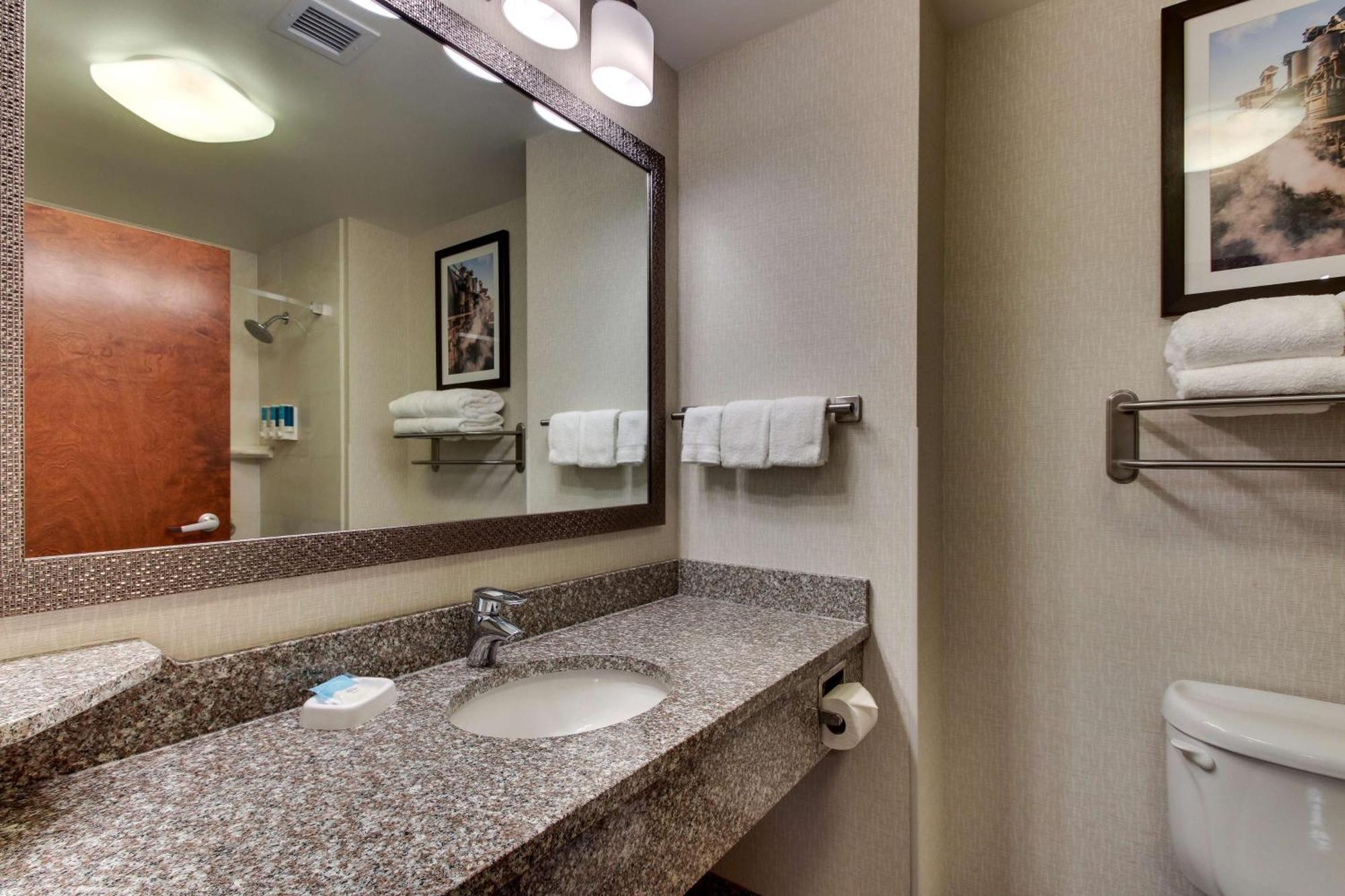 Drury Inn & Suites Меридиан Экстерьер фото